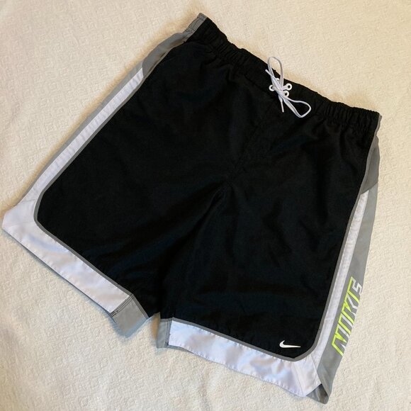 Nike black gray and white lined swim trunks with pockets size Large - Picture 3 of 7
